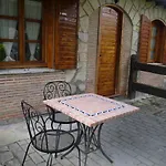 Rural Isasi מלון *